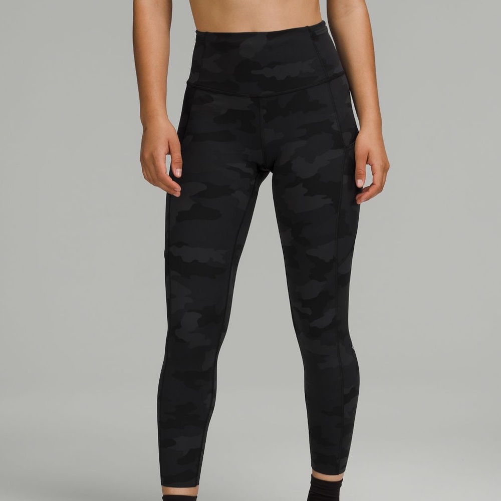 Fast and Free High Rise Tight 25” Size 16